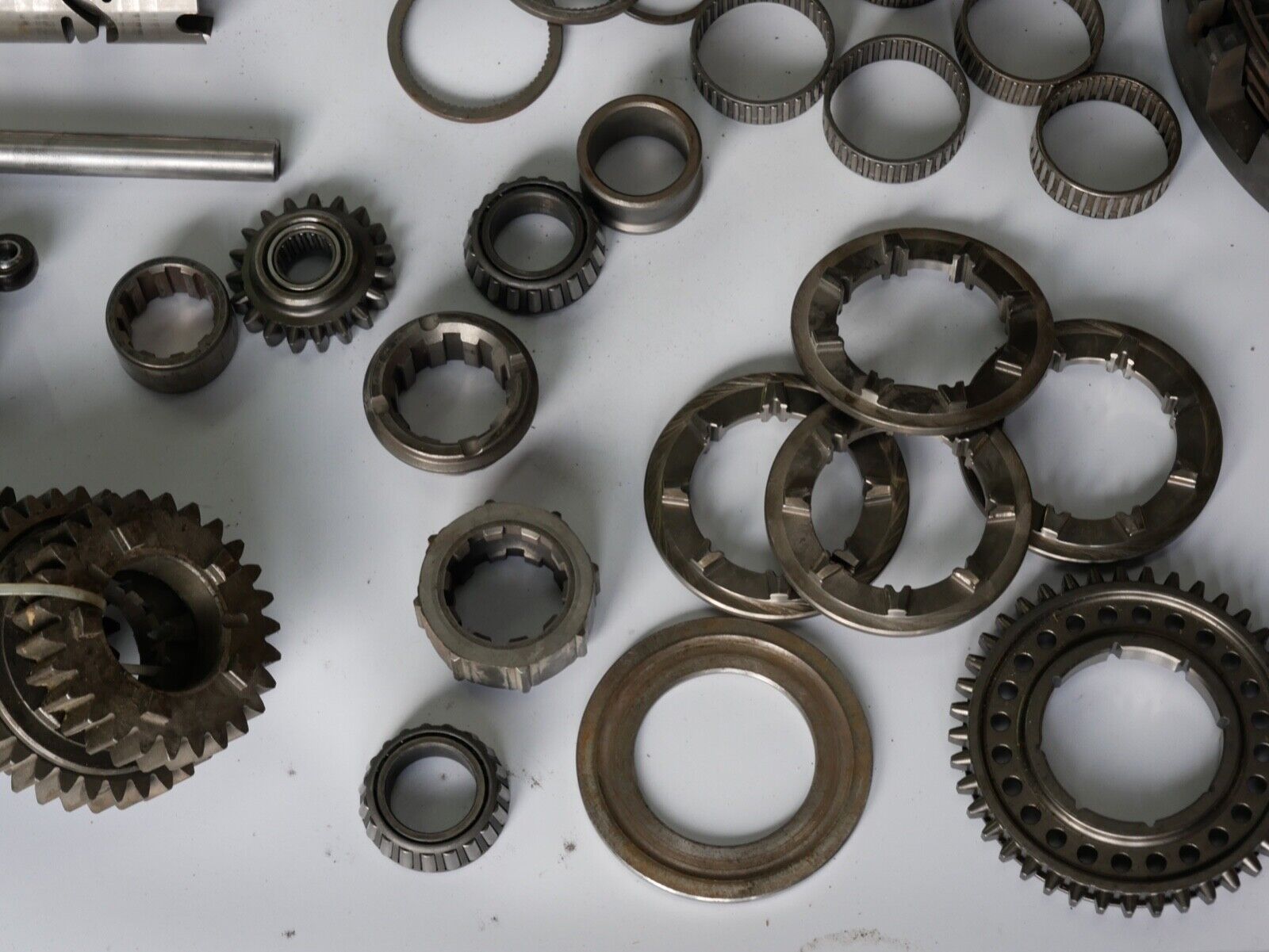 f40 gear 1987-92 Ferrari F40 Original Gearbox – 6carb