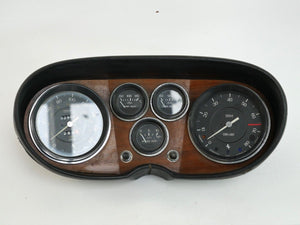 Ferrari 365 GT 2+2 Veglia gauges